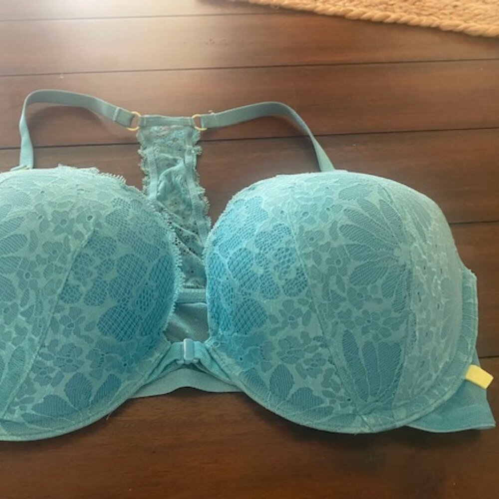 Victoria's Secret Bra, Teal lace, size 36D, Underwire